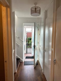 2 bedroom terraced house to rent, Ainthorpe Walk, Manchester, M40