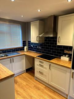 2 bedroom terraced house to rent, Ainthorpe Walk, Manchester, M40