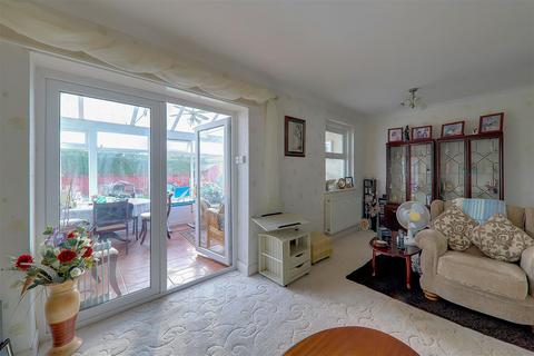 52 Burnham Road, Worthing, BN13 2NJ