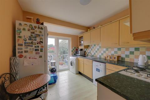 52 Burnham Road, Worthing, BN13 2NJ