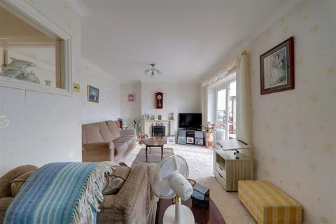 52 Burnham Road, Worthing, BN13 2NJ