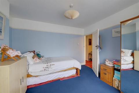 52 Burnham Road, Worthing, BN13 2NJ
