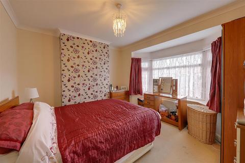 52 Burnham Road, Worthing, BN13 2NJ