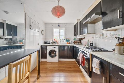 7 Weybridge Court, London, SE16 3JF