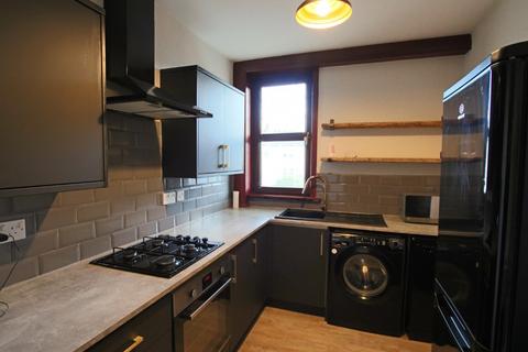 2 bedroom flat to rent, Woodside Avenue, Dundee, DD4