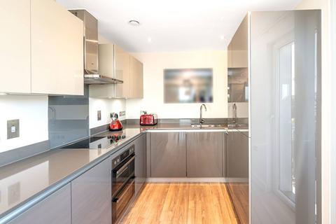 2 bedroom flat for sale, Goldfinch Court, Child's Hill, London, NW11