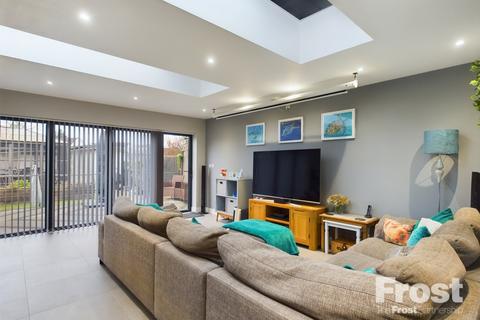 204 Feltham Road, Ashford, TW15 1AS