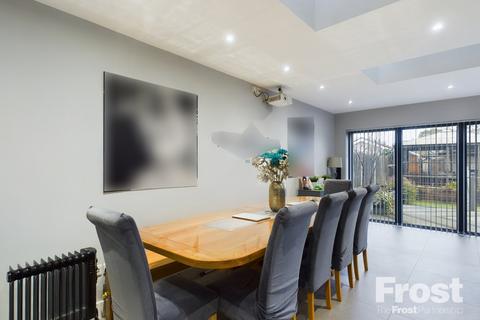 204 Feltham Road, Ashford, TW15 1AS