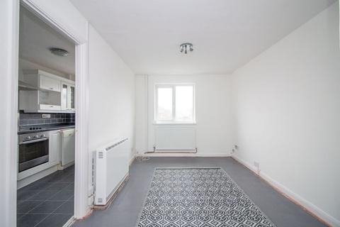 1 bedroom flat for sale, Spruce Avenue, Waterlooville, PO7 8HR