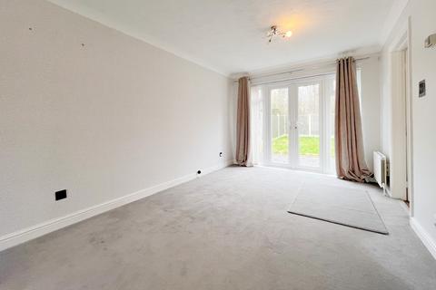 4 bedroom detached house to rent, Roosevelt Road, Laindon. Basildon, Essex SS15