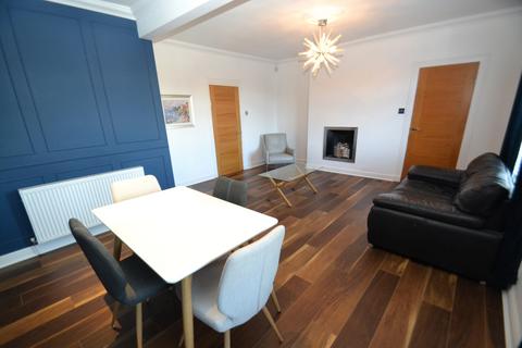 2 bedroom flat to rent, Kingswood Drive, Kings Park, Glasgow, G44 4RF