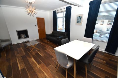 2 bedroom flat to rent, Kingswood Drive, Kings Park, Glasgow, G44 4RF