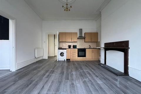 2 bedroom flat to rent, Coleridge Road, Hornsey N8