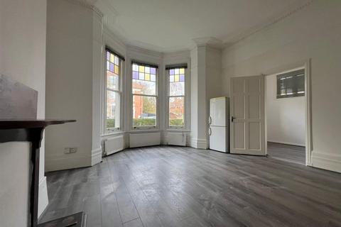 2 bedroom flat to rent, Coleridge Road, Hornsey N8