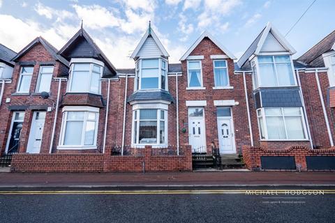 4 bedroom terraced house for sale, Ivanhoe Crescent, Thornhill, Sunderland