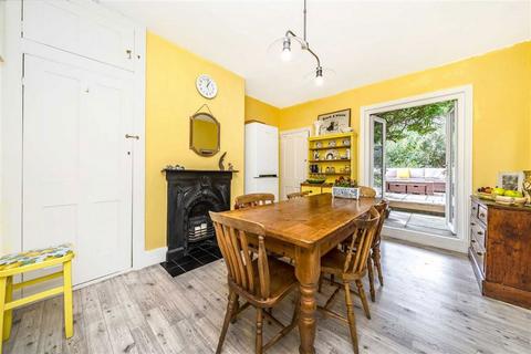 4 bedroom terraced house for sale, Maryon Road, London SE7