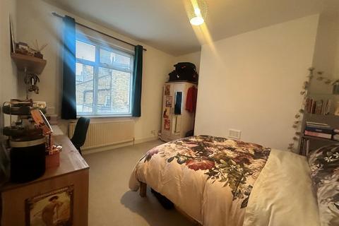 1 bedroom flat to rent, Battersea Park Road, London SW11