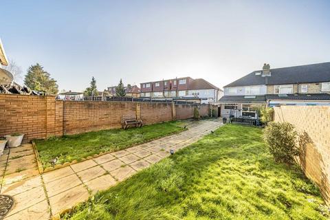 5 bedroom semi-detached house for sale, Ash Grove, Hounslow TW5