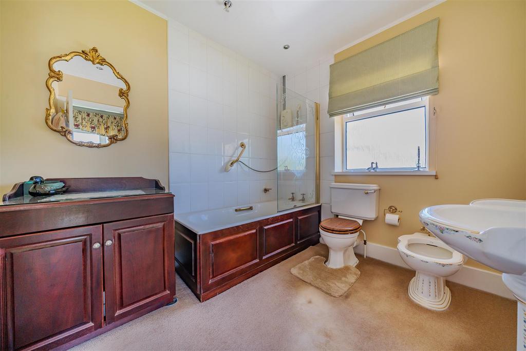 Ensuite Bathroom