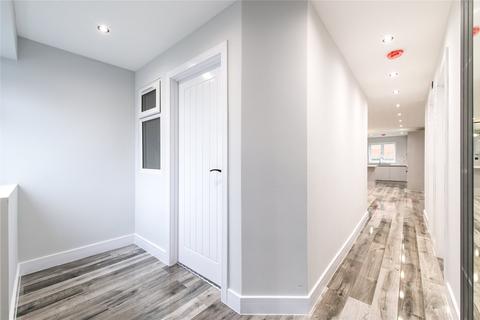 180 Colyer Road, Northfleet, Gravesend, DA11 8AS