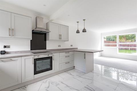 59 Farm Holt, New Ash Green, Longfield, DA3 8QB