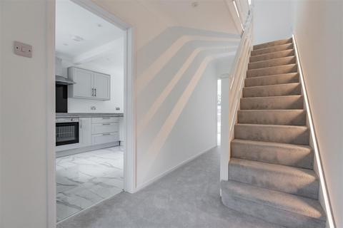 59 Farm Holt, New Ash Green, Longfield, DA3 8QB