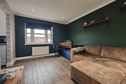 45 Calcott Park, Yateley, GU46 6JJ