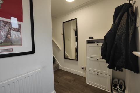 45 Calcott Park, Yateley, GU46 6JJ