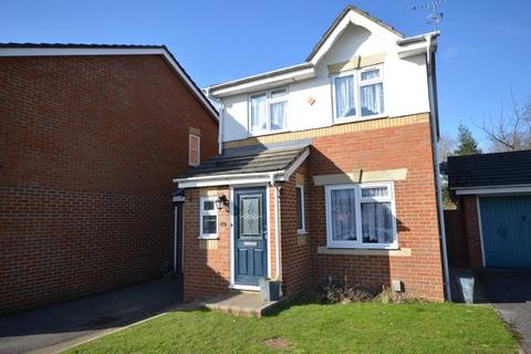 3 bedroom detached house for sale, Phillips Close, Tongham, Farnham, Surrey, GU10