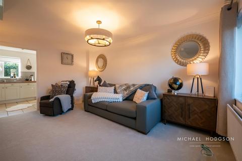 2 bedroom terraced house for sale, Frinton Park, Barnes, Sunderland