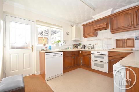 3 Bentley Drive, Lowestoft, NR32 4WA