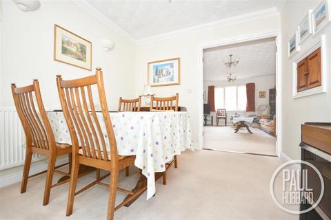 3 Bentley Drive, Lowestoft, NR32 4WA