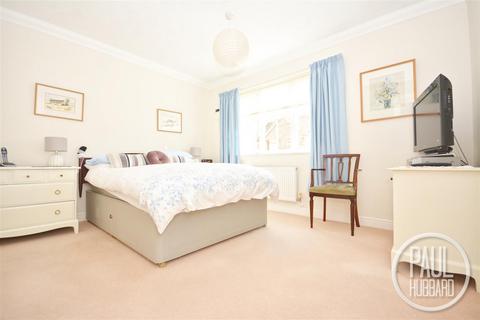 3 Bentley Drive, Lowestoft, NR32 4WA