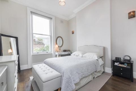 2 bedroom flat for sale, Belsize Crescent, Belsize Park