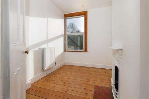 30 Albert Street, Warwick, CV34 4JX
