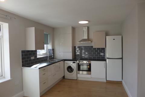 2 bedroom flat to rent, Enmore Road, London SE25