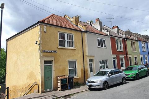 3 bedroom end of terrace house to rent, St. Lukes Crescent, Totterdown, Bristol