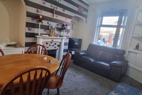 2 bedroom terraced house for sale, Crompton Street, Oldham