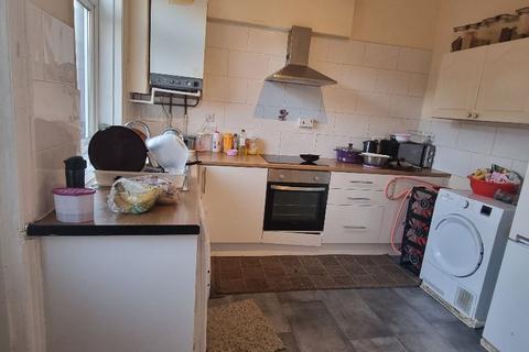 2 bedroom terraced house for sale, Crompton Street, Oldham