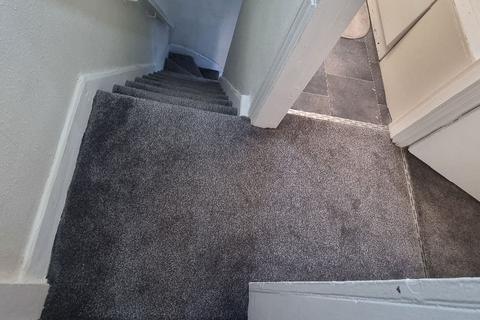 36 Crompton Street, Oldham, OL1 2LJ
