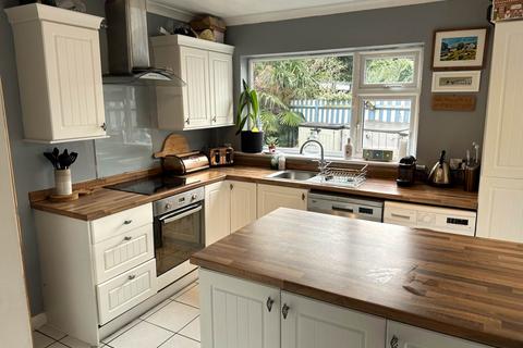 52 Conway Road, Carlton, Nottingham, NG4 2QB