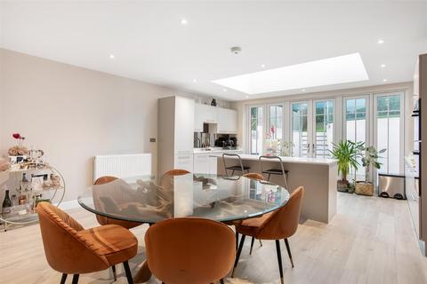 4 bedroom detached house for sale, Pampisford Road, Purley CR8
