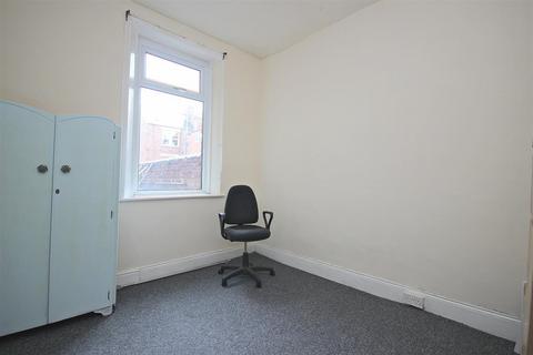 2 bedroom flat to rent, Rectory Road, Gateshead