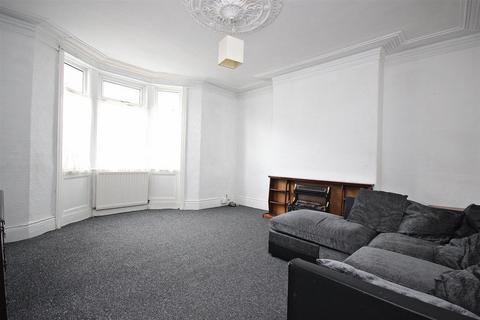 2 bedroom flat to rent, Rectory Road, Gateshead