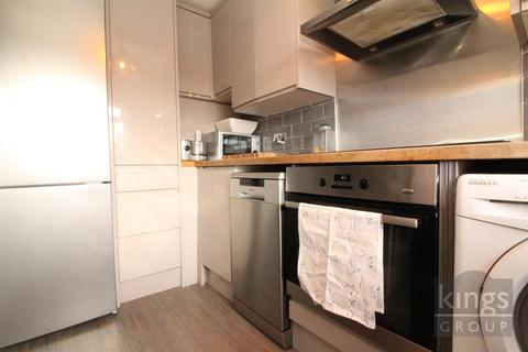 92 Bynghams, Harlow, CM19 5NT