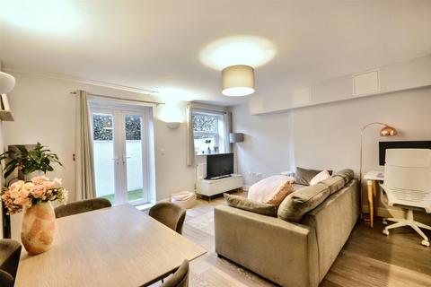 2 bedroom flat for sale, Royal Parade, Eastbourne