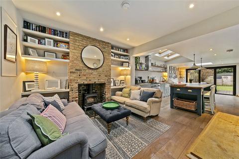 21 Heathfield North, Twickenham, TW2 7QN