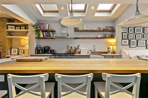 21 Heathfield North, Twickenham, TW2 7QN