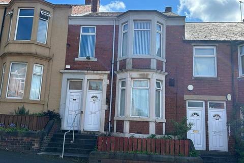 2 bedroom flat to rent, Saltwell Street, Gateshead, Tyne and Wear