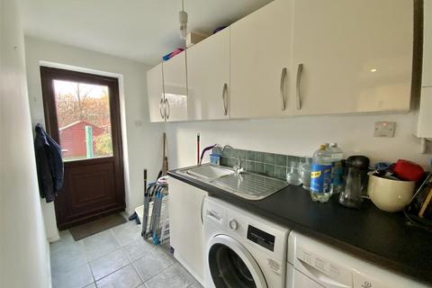43 Linceslade Grove, Loughton, Milton Keynes, MK5 8DJ